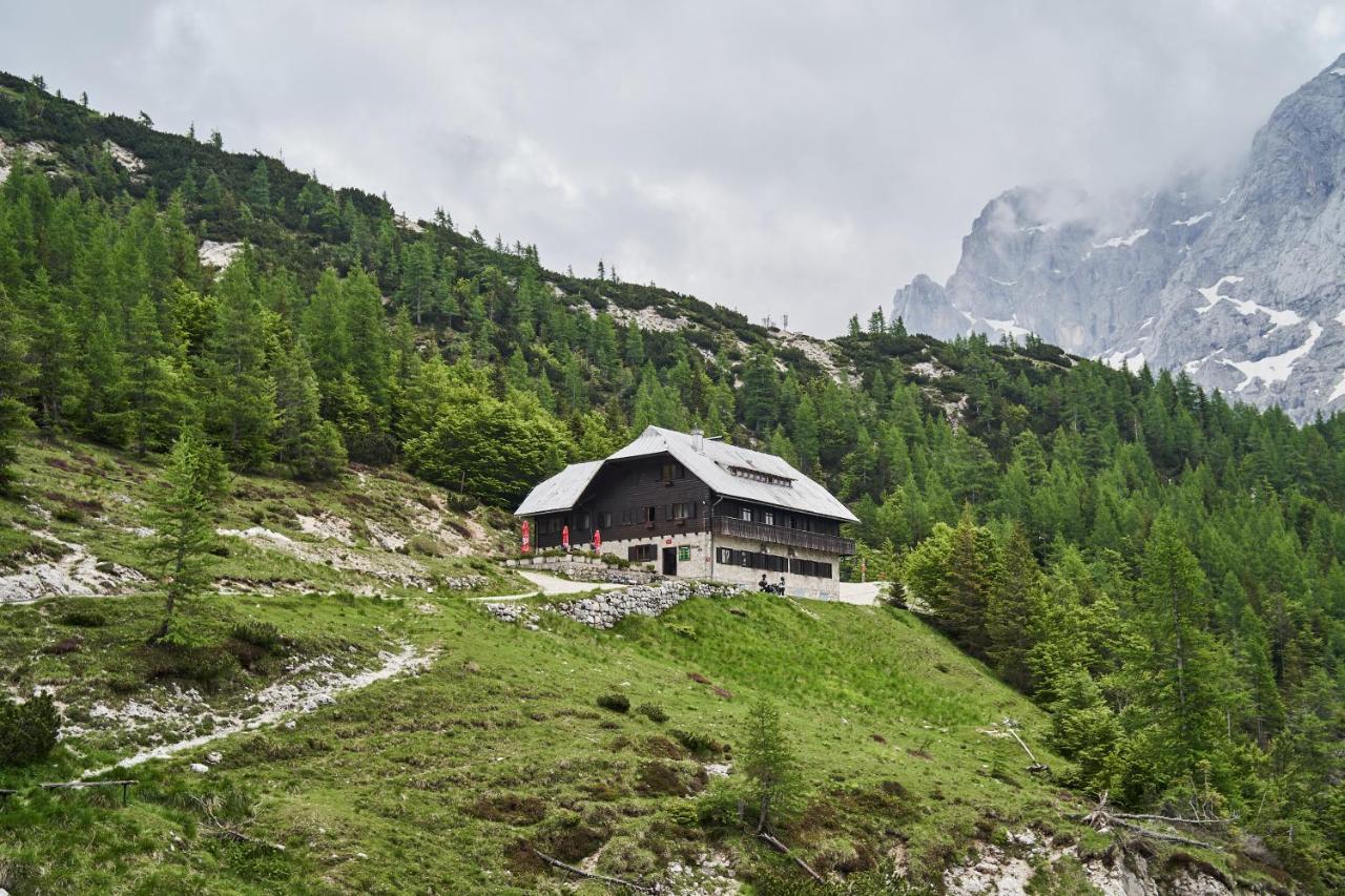 Cozy Apartment in the heart of Kranjska Gora Buitenkant foto